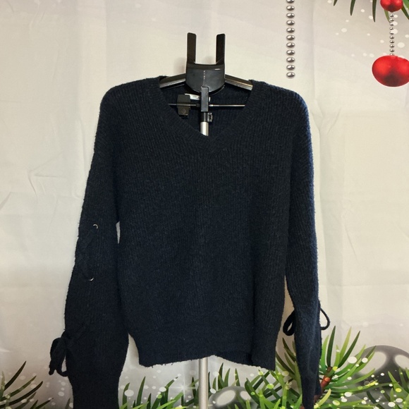 CBRAND sweater - Picture 2 of 2